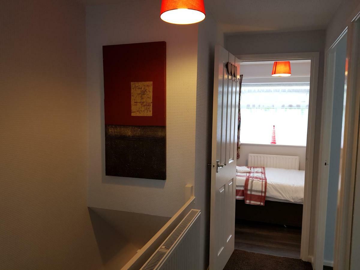 Penllech House - Huku Kwetu Notts - 3 Bedroom Spacious Lovely And Cosy With A Free Parking- Affordable And Suitable To Group Business Travellers Nottingham Dış mekan fotoğraf